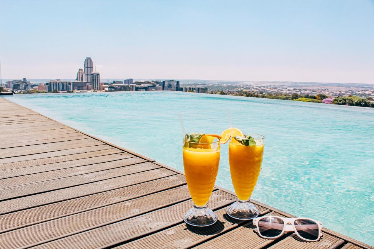 Reserved Suites Illovo Johannesburg Dış mekan fotoğraf