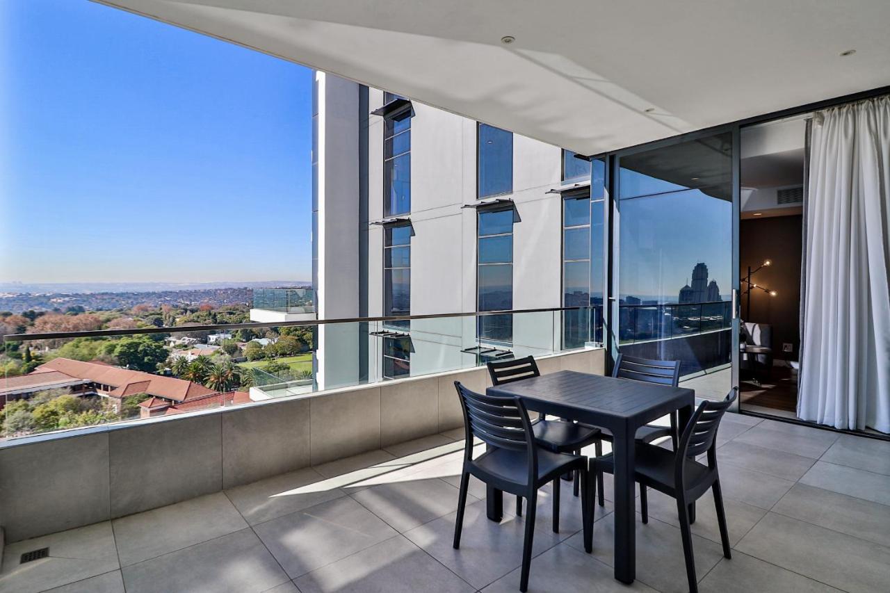 Reserved Suites Illovo Johannesburg Dış mekan fotoğraf