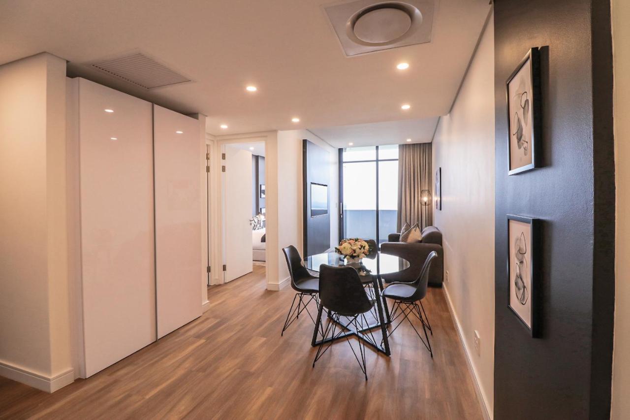 Reserved Suites Illovo Johannesburg Dış mekan fotoğraf